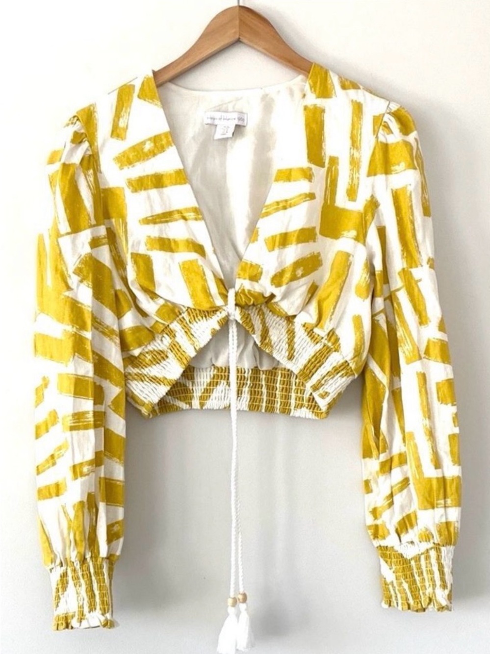 HOUSE OF HARLOW Yellow Geometric Tie-Front Crop Top - Women - Picture 2 of 3
